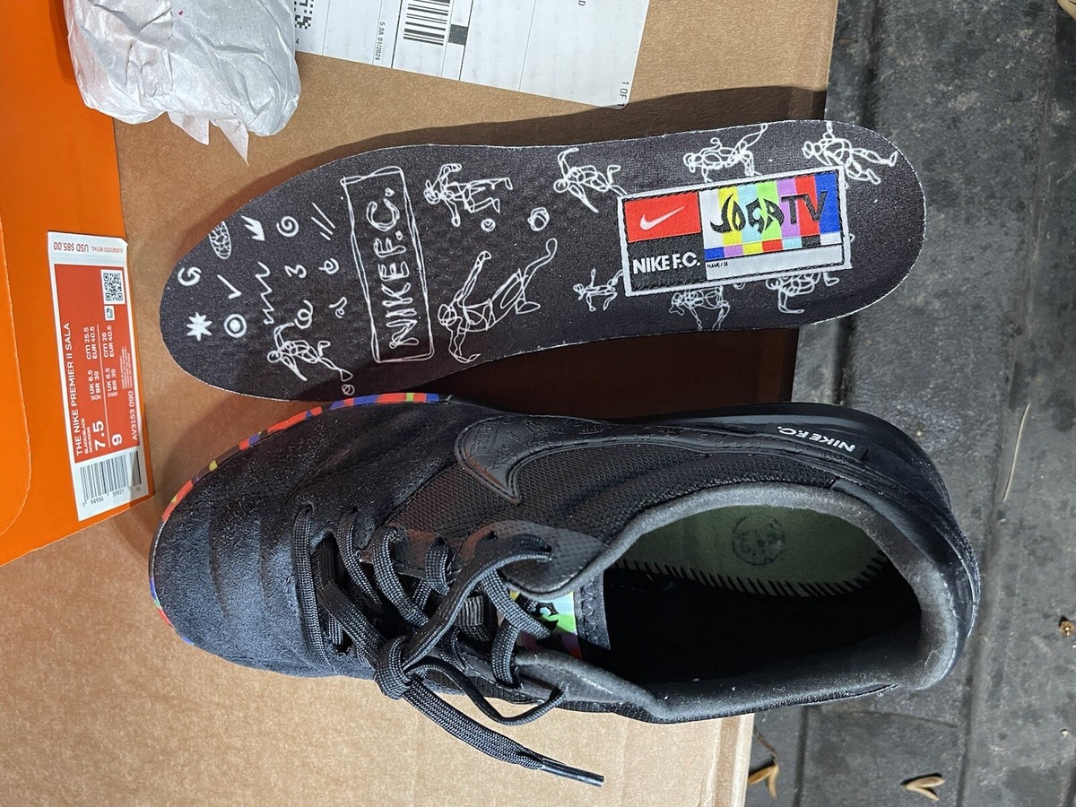 Men Size 7.5 Women size 9-Nike Premier 2 Sala IC Black. AV3153 090