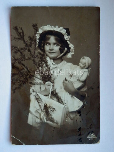 BAMBINA BAMBOLA girl doll toy Natale vecchia cartolina old postcard  - Photo 1/1