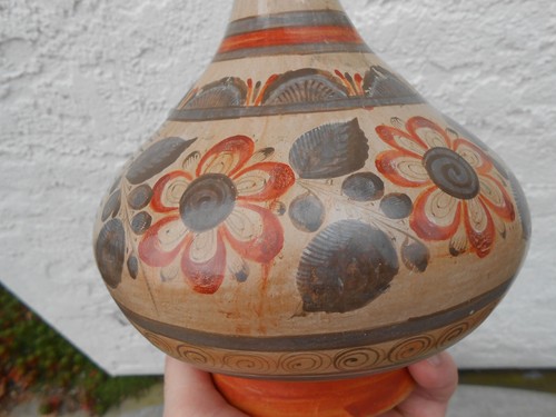 Frida Kahlo tribute Vase Mexico Mexican Tonala style Pottery 11 inches tall - Picture 9 of 17
