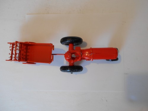 Scale Models 2005 Legacy Tractor AC WC w/Vtg Ag Assn AC Manure Spreader, Used - Picture 9 of 17