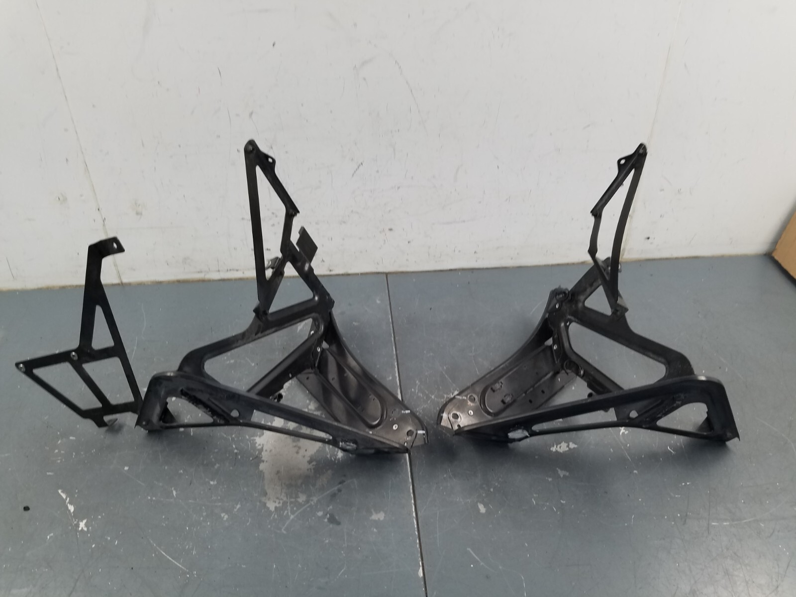2015 McLaren 650S Spider Rear Quarter Panel Support Brackets #4100 X2