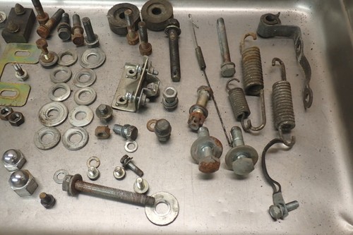 1981 SUZUKI GS550T MISC HARDWARE - Picture 4 of 6