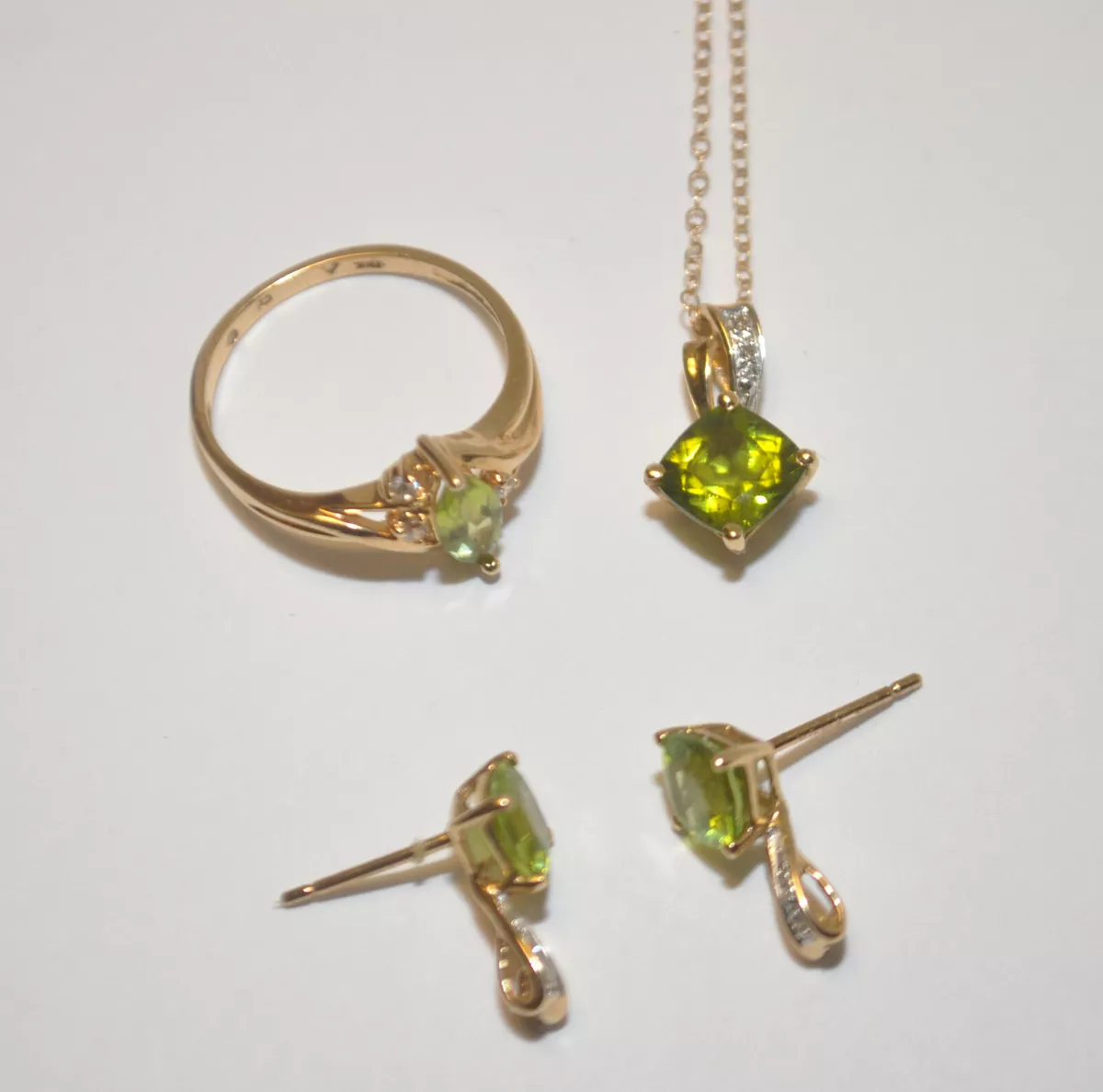 Peridot necklace and earrings online