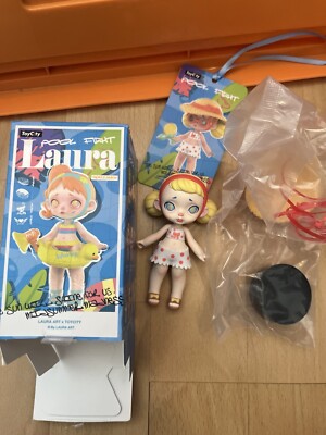 ToyCity Laura Blind Box Figur Pool Fight
