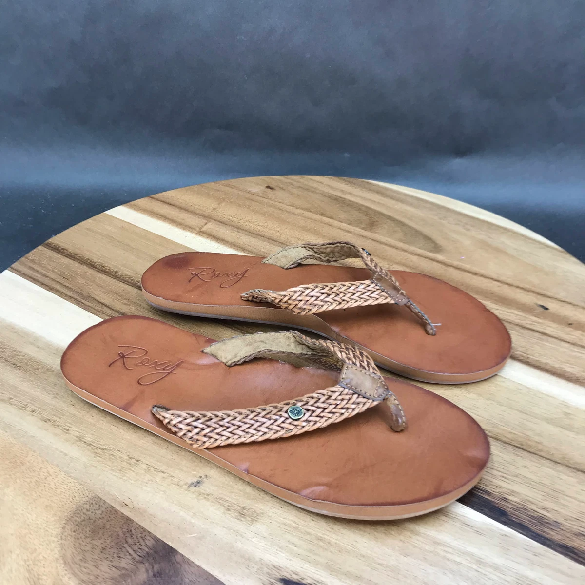 Roxy Brown Woven Faux Leather Flip Flops Sandals Slip On Womens Size 6