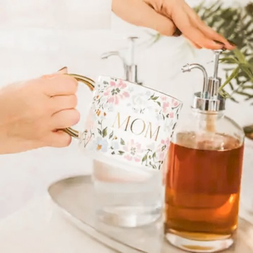 ? Floral “Mom” Mug – A Beautiful Sip of Appreciation - Picture 5 of 5
