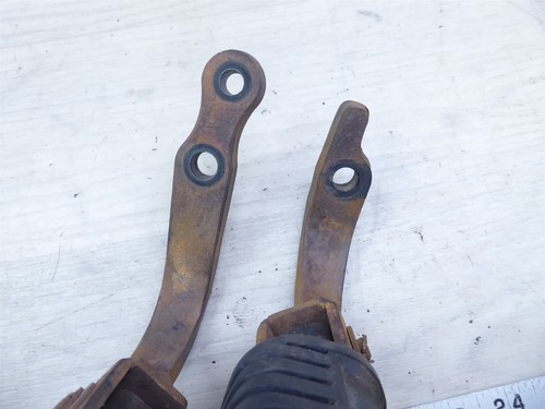 1982 Honda CB450SC Nighthawk H1152) left and right front foot pegs set - Picture 11 of 12