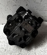 Volkswagen Transporter - Caravelle T5 2010 power steering pump 7E0422154E