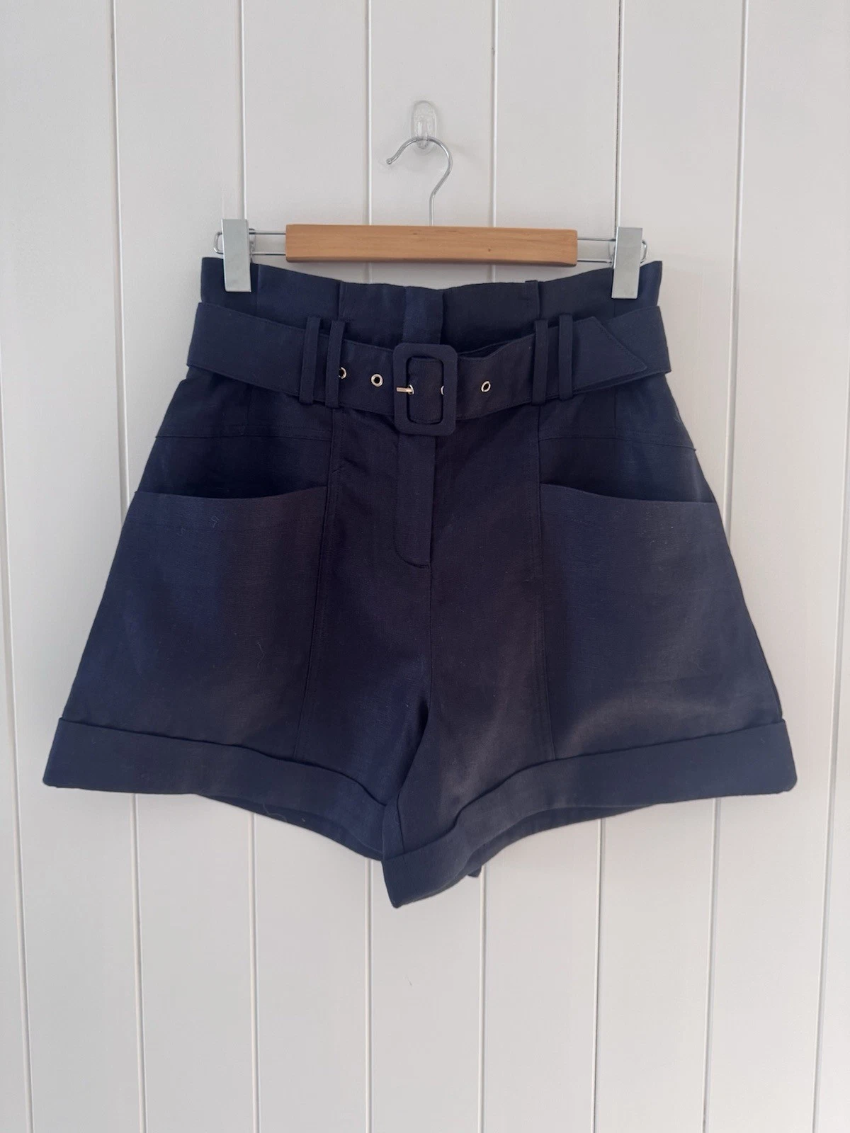 Witchery Linen Shorts Size 10 Black Navy Wide Leg Pockets Belt Cuffed Paperbag
Opens in a new window