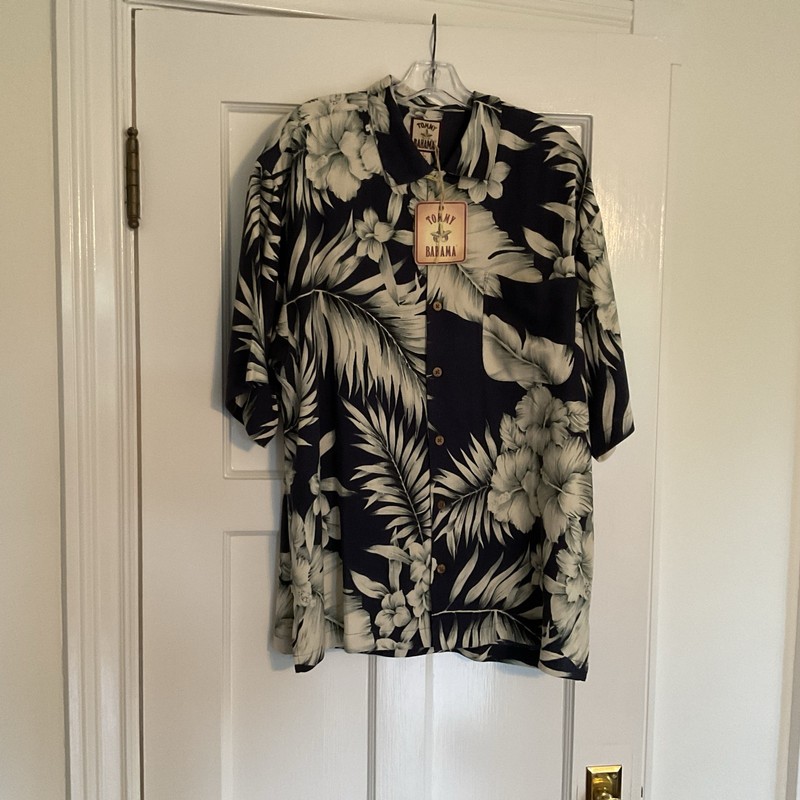 TOMMY BAHAMA 100% Silk NWT Charcoal w/White-Green Floral, Mens L