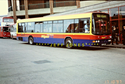 ORIGINAL BUSFOLIE 15199 - NorthWestern L113CRL / WT 1021 N121DWM Warrington 17.10.97