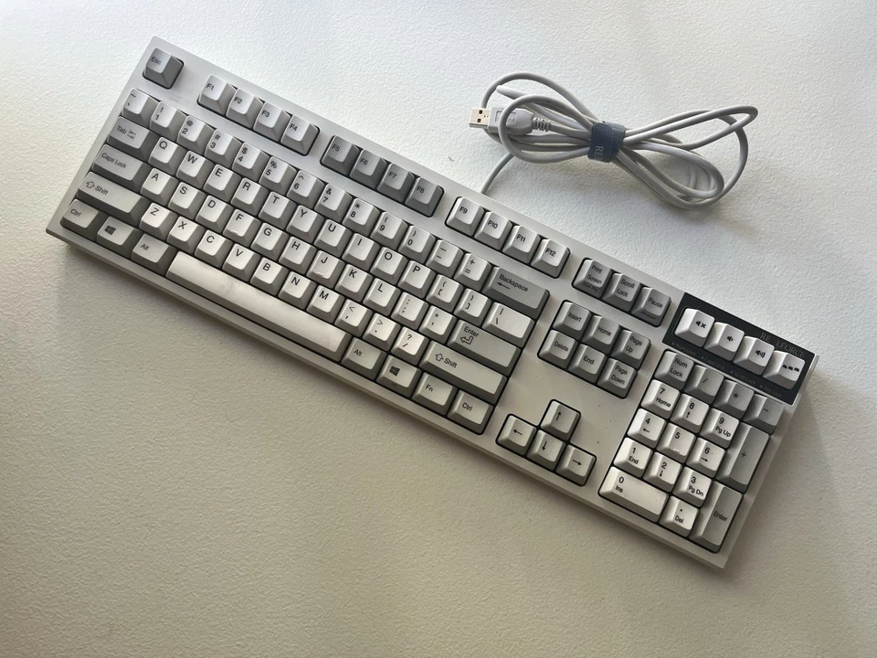 TOPRE REALFORCE R2SA-US4-IV AGBZP8 KEYBOARD WHITE IVORY ENGLISH 108 KEY LAYOUT - Image 3 of 4
