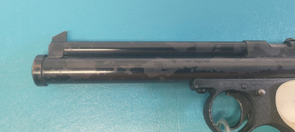 Vintage Crosman 116 22 Cal. Air Pistol CO2 + Provenance 390 - Image 4 of 4