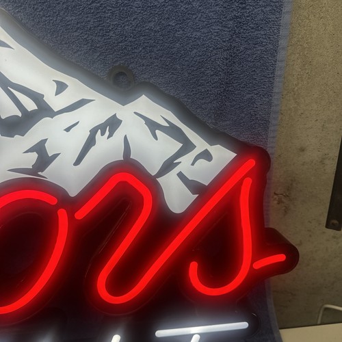 AWESOME COORS LIGHT BEER LIGHT UP LED SIGN COLOR CHANGING MOUNTAINS 29” X 21” - Picture 6 of 18
