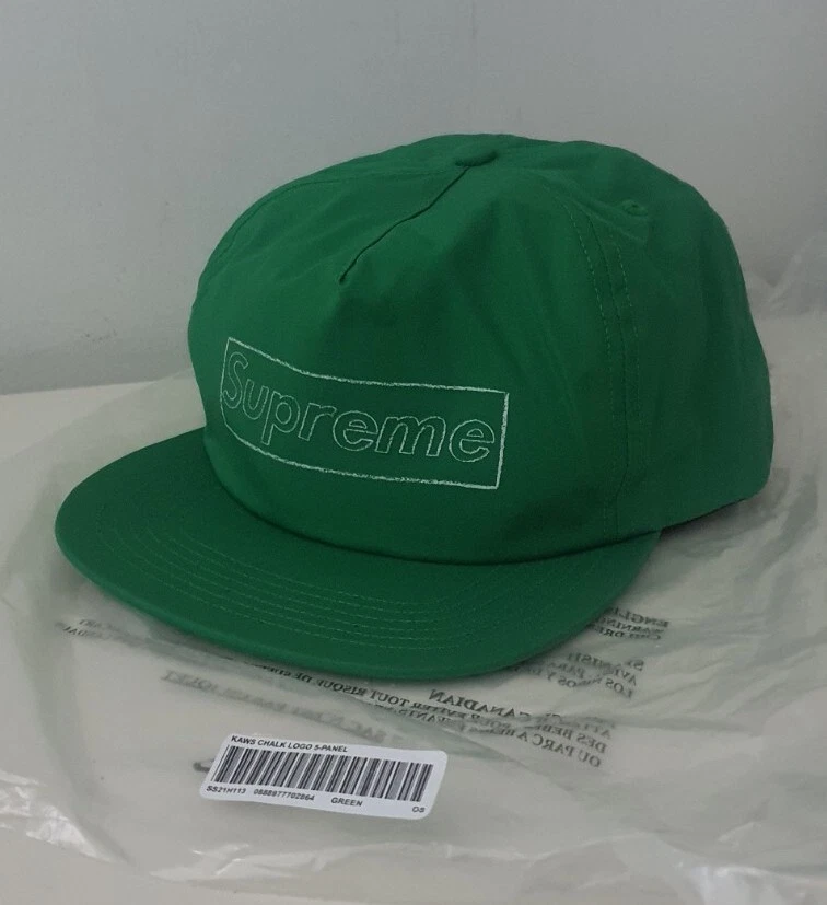 Casquette imperméable SS21 Supreme x Kaws logo craie 5 panneaux vert neuf