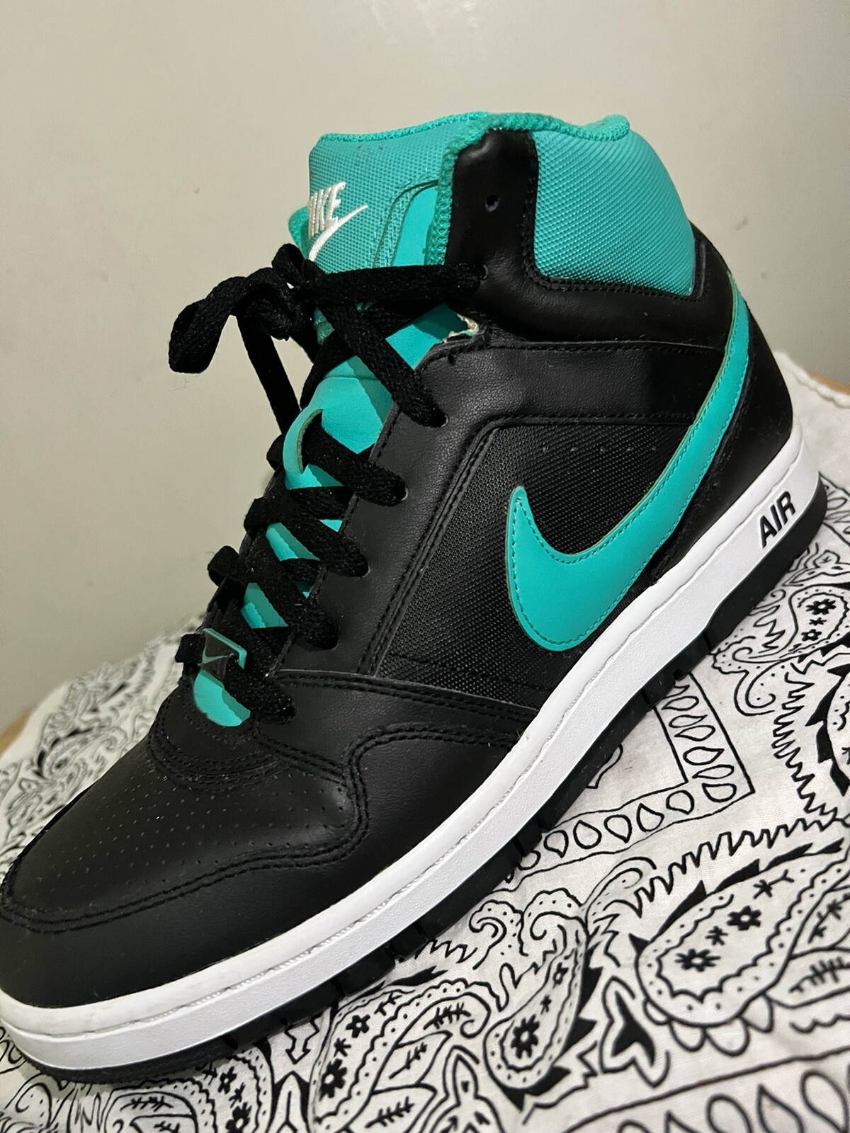 NIKE 2012 Air Prestige 3 High SI Sz 10.5 Black/New Green/White ...