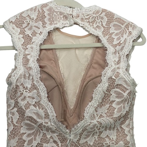 Betsy & Adam Ivory Lace Sleeveless Gown Open Back & Floral Pattern Sz 2 wedding - Picture 8 of 14