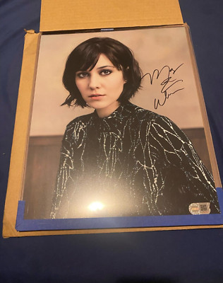 Mary Elizabeth Winstead Signed 11x14 Photo SWAU Authenticated | eBay