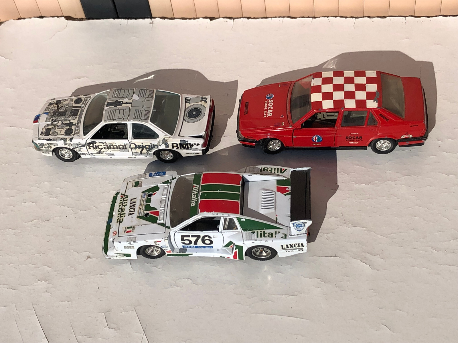 Foto 1 di 24