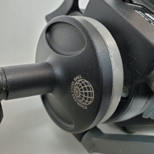 Bogen 3036 4-Aluminum Tripod w/Manfrotto 327RC2 Grip Ball/Joystick Head - Picture 14 of 16
