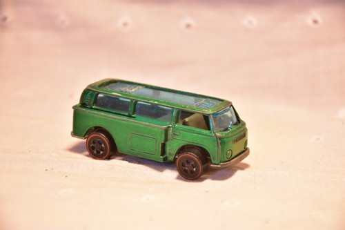 1969 Hot Wheels Redline Beach Bomb VW BUS GREEN NICE - Picture 3 of 7