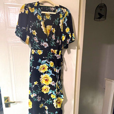 Missguided Black Floral V-Neck Wrap Midi Dress Tie Waist Short Sleeve UK 10