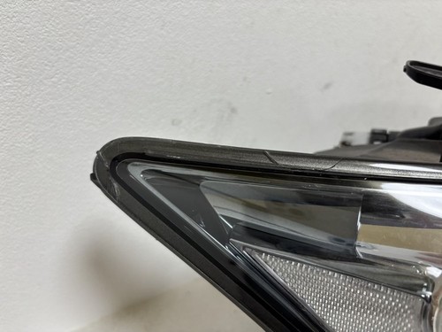 Faro derecho medio plazo LED KOITO 76-24 genuino Lexus CT200h ZWA10 - Imagen 5 de 6