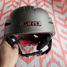 GIRO Gray G10 Ski Snowboarding/Skateboarding Helmet, Size Medium