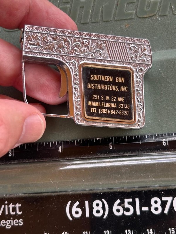 Rare Pistol Gun Shaped Sewing Tape Measure Southern Gun Distributors (A2026A)