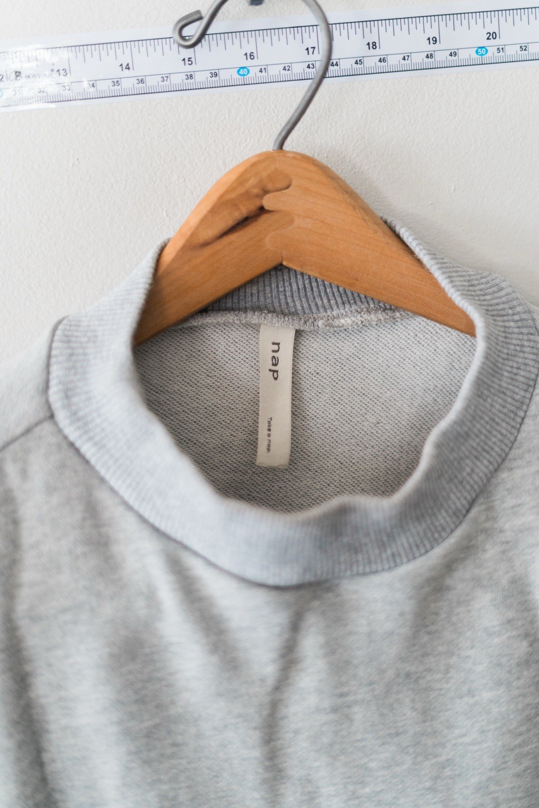 NAP Gray Cropped Sweatshirt Drawstring Hem Pocket… - image 3