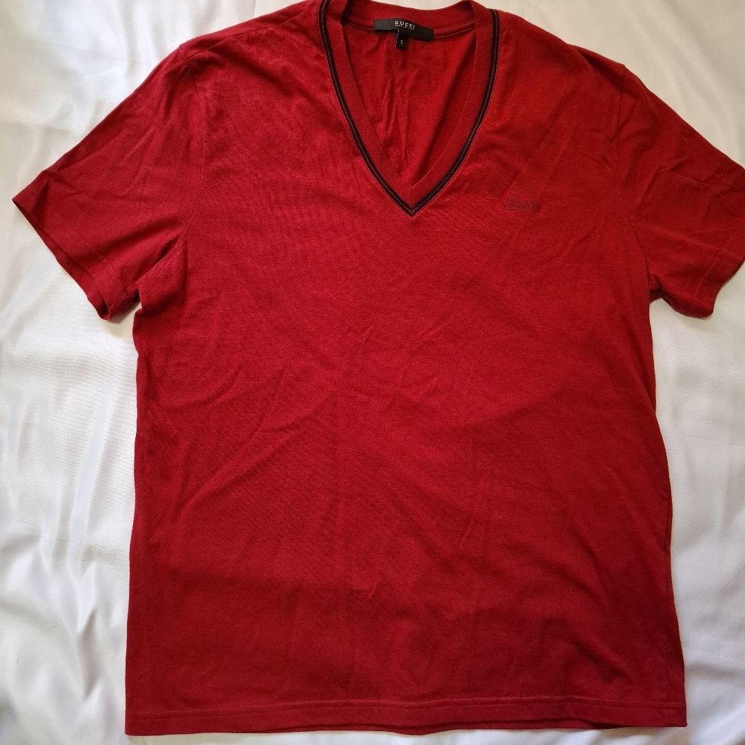 Gucci V-Neck T-Shirt from the Iconic Shelley Line