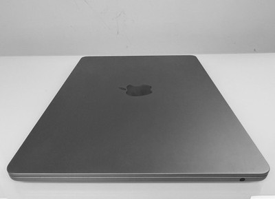 2022 Apple MacBook Air 13.6