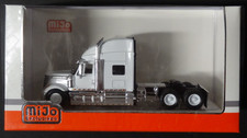 IXO MODELS ESCALA 1:64 - BLANCO - SEMIRREMOLQUE INTERNACIONAL LONESTAR 2010