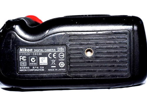 Nikon D3S 12.1 MP FX Digital SLR Camera Body Only. SHUTTER COUNT 290202. SEE PIX - Picture 7 of 13