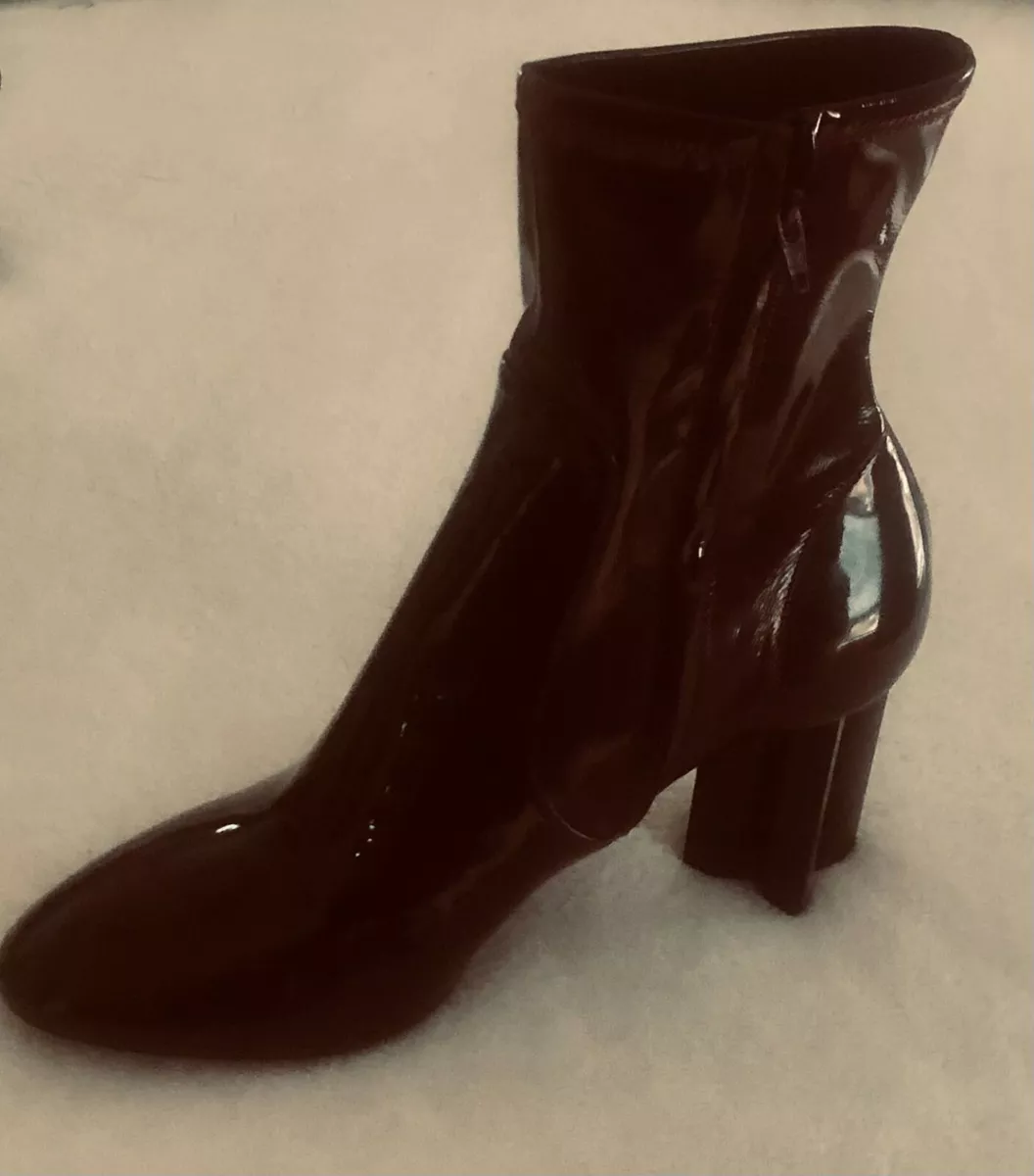 LOUIS VUITTON SILHOUETTE ANKLE BOOT