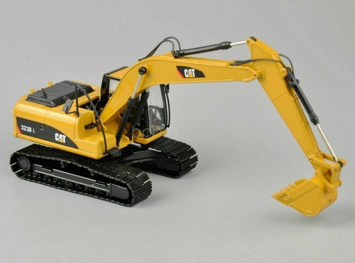 Norscot Caterpillar Cat 323D L Hydraulic Excavator 1/50 DieCast 55215 - Picture 3 of 6