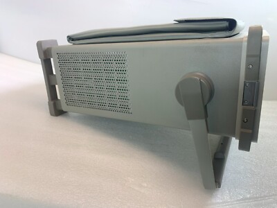 HP HEWLETT PACKARD 35670A ,OPT: 1C21D21D4AAY6 UFCUFF HP HEWLETT PACKARD 35670A ,OPT: 1C21D21D4AAY6 UFCUFF