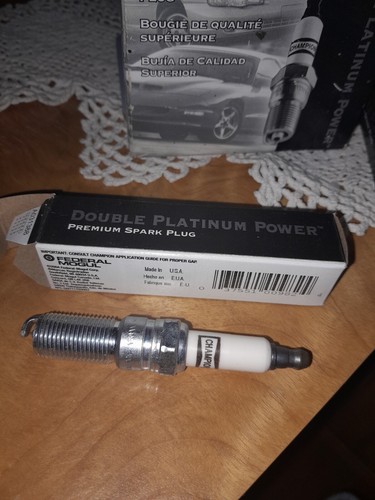 4 Pk New Double Platinum Power Spark Plugs, Champion Spark Plugs, No. 7981 - Picture 3 of 7