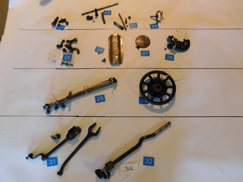 BB5 Singer Model 66 Red Eye 1920 Sewing machine parts - Picture 3 of 71
