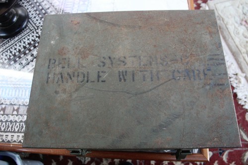 Vintage BELL SYSTEM TELEPHONE Work Light System Pole Mount Large Battery Kit - Picture 9 of 12