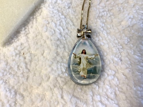 COLLANA BRADFORD EXCHANGE ISPIRAZIONE DIVINA IMMAGINE GESÙ SS JOHN 8:12 OMAGGIO SANTO - Foto 5 di 6