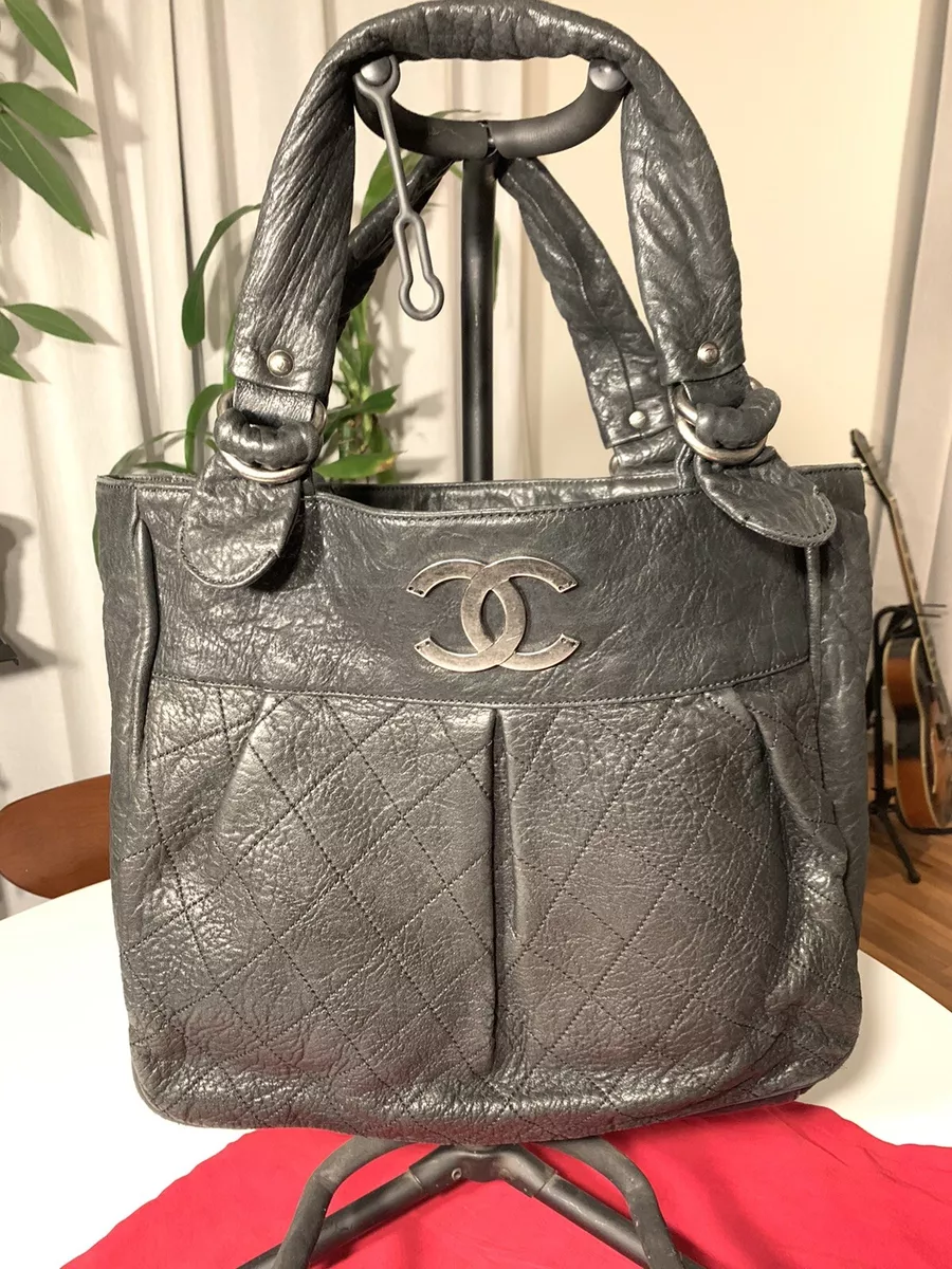 chanel blue quilted handbag