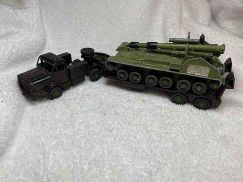 Trasportatore serbatoio vintage Dinky Supertoys verde n. 660 con serbatoio capo BELLO! - Foto 1 di 24