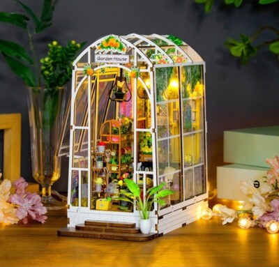 DIY Garden House Nook 3D HolzPuzzle Puppenhaus Deko Geschenke M2313