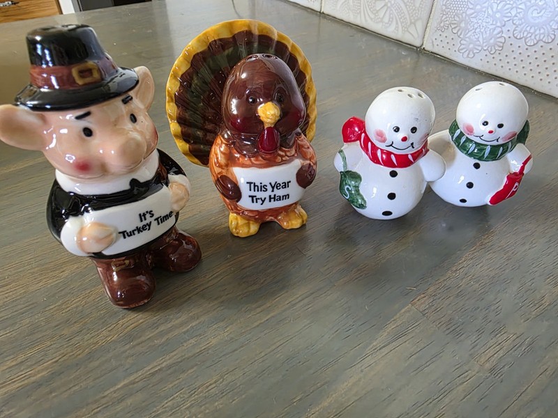 TURKEY, PIG & SNOWMEN SALT & PEPPER SHAKERS 2 SETS