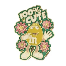 M&M’s Candy Lapel Pin Yellow 2005 Cute 100% Advertising Badge M&M A520
