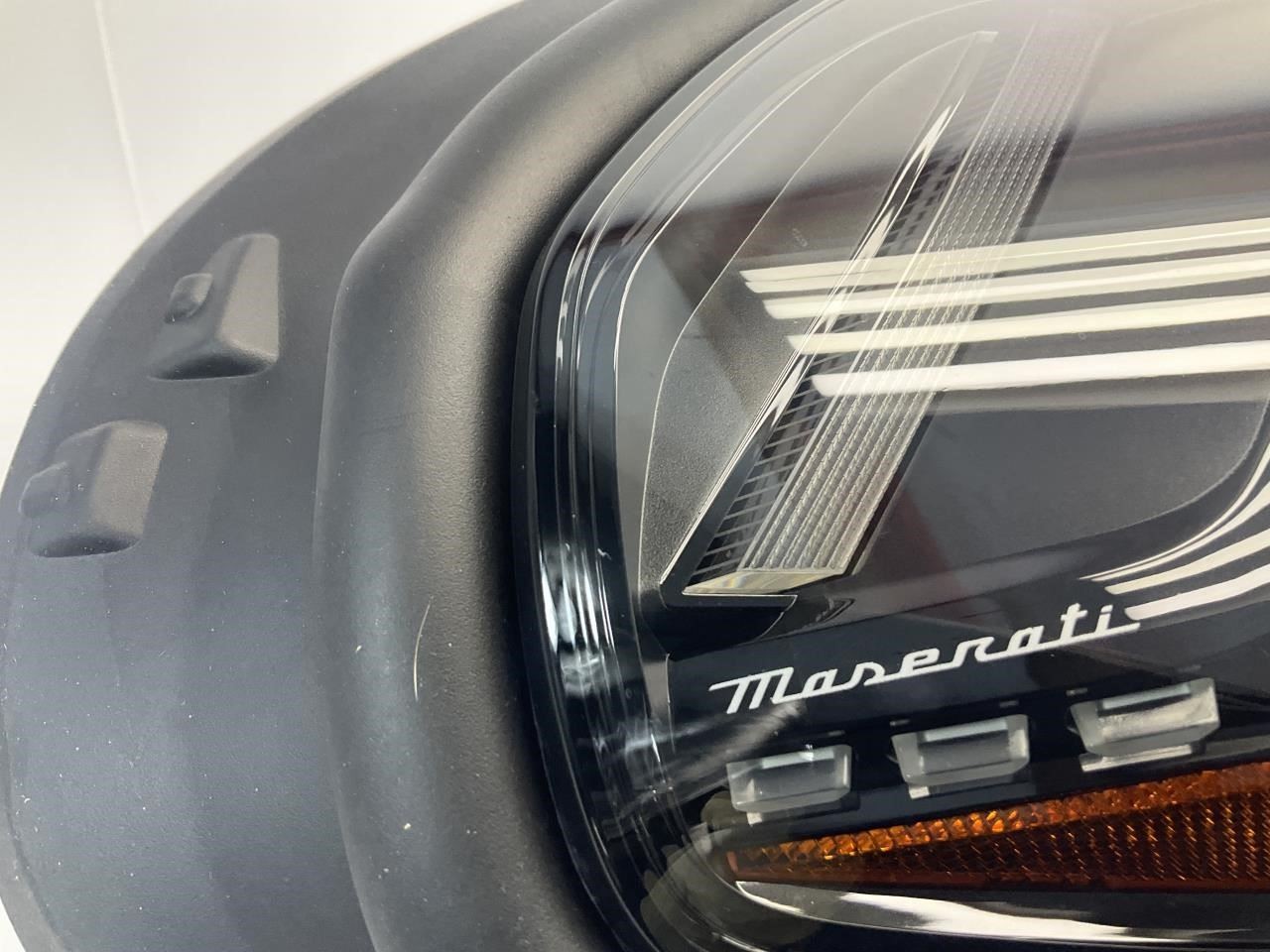 24 2024 Maserati GranTurismo M189 Front Right Passenger Headlight LED Q