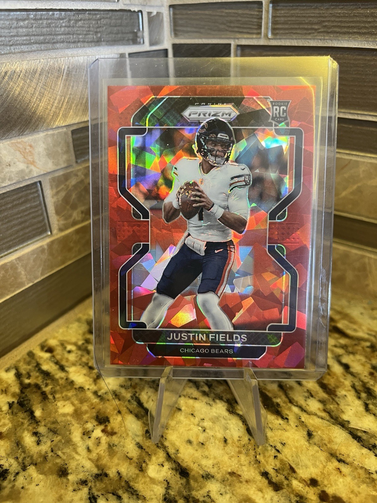 2021 Panini Prizm Justin Fields Red Cracked Ice Rookie RC #334 Clean Card