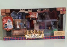 Harry Potter Hogwarts School FORBIDDEN CORRIDOR Polly Pocket Playset 2001 NIB