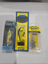 Lot of 3- Salmon Shad 6, Lee Sisson Balsa Lures, Storm Hot N Tot Lip Crankbait 